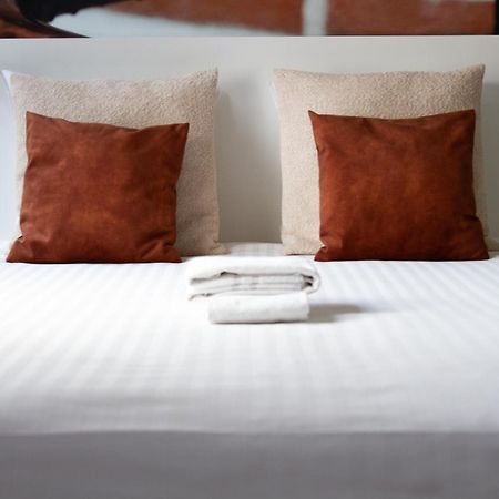 Hotel Het Menneke Хасселт Экстерьер фото