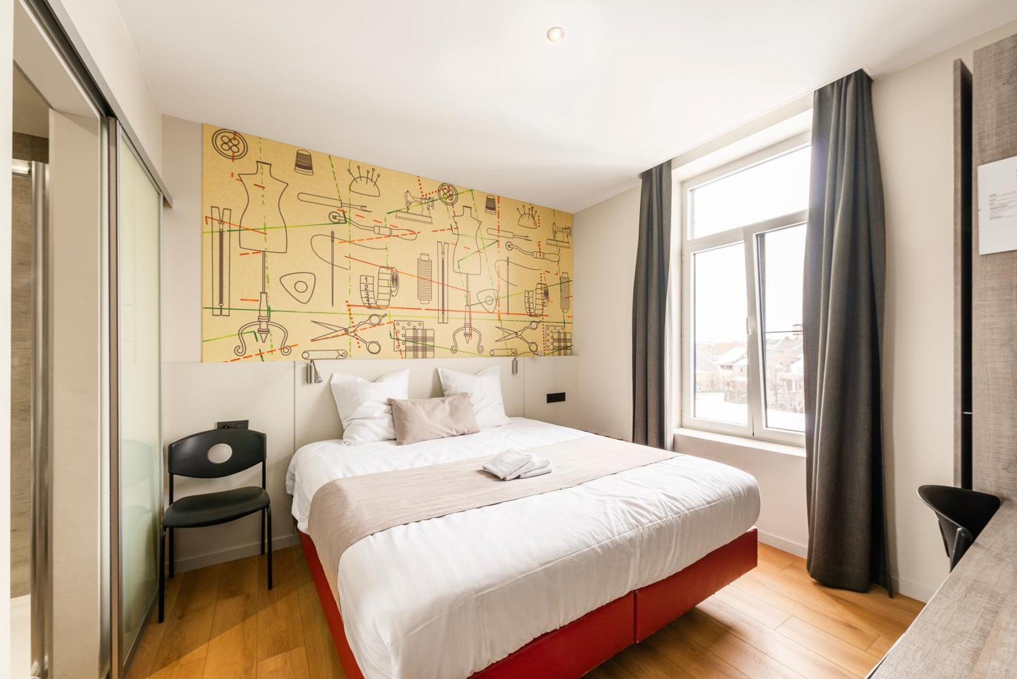 Hotel Het Menneke Хасселт Экстерьер фото